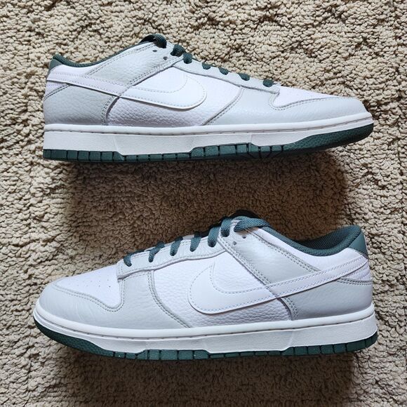 Nike Dunk SE Low Photon Dust Vintage Green Brand New Sz 10 - Picture 2 of 8